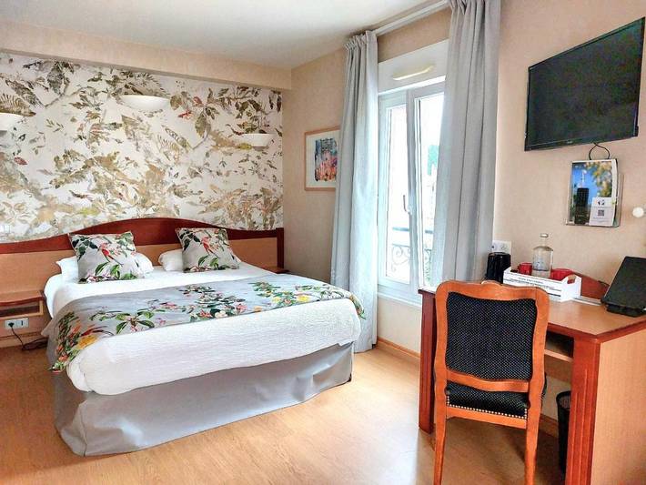 Hôtel pour 2 personnes, avec sauna ainsi que terrasse et vue à Celles-sur-Plaine - 3