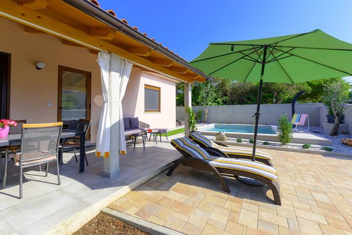 Casa de vacaciones para 5 personas con piscina in Pula-Medulin, Pula