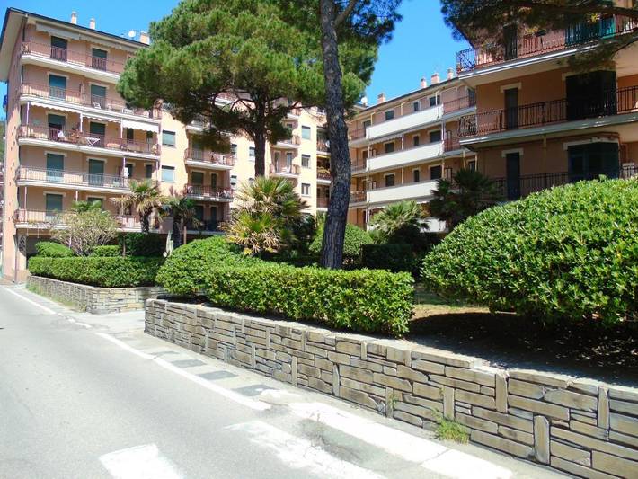 Appartamento per 4 persone, con Balcone e Terrazza nonché Panorama a Deiva Marina