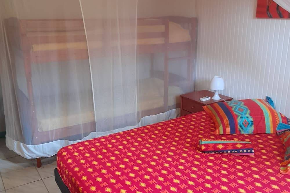Entire apartment, Gîte Alpinia 4/6 pers in the residence Les Jardins de Pointe Noire, swimming pool in Pointe-Noire, Guadeloupe (Caribbean)