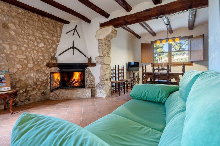 Casa rural con piscina para 6 personas, con jardín, Se admiten mascotas en Alt Penedès - 3