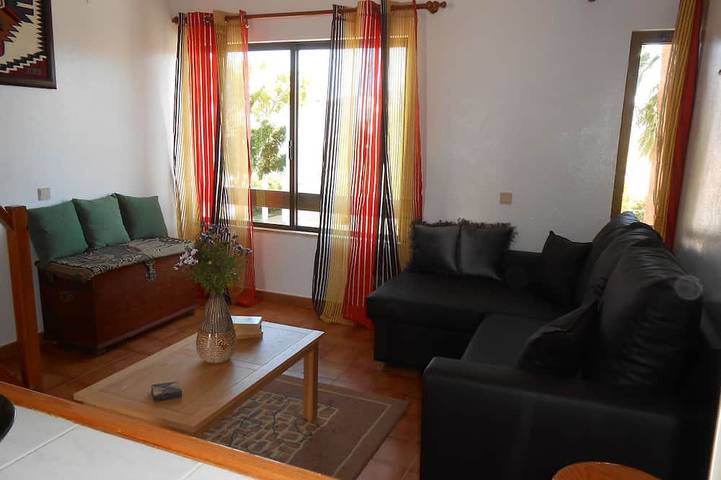 Ganze Wohnung, Geräumiges Studio Apt, mit Klimaanlage, schönen Pool, sehr nah am Strand. in Cabanas de Tavira, Conceição e Cabanas de Tavira