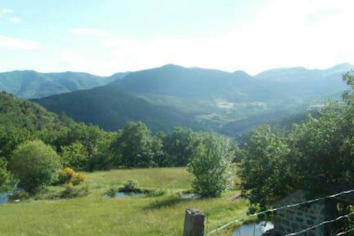 Location de vacances pour 6 personnes, avec jardin et vue à Pranles - 3