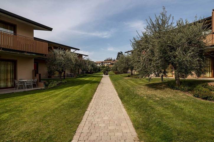 Bungalow für 4 Personen, mit Pool und Garten sowie Terrasse, kinderfreundlich in Manerba del Garda - 4