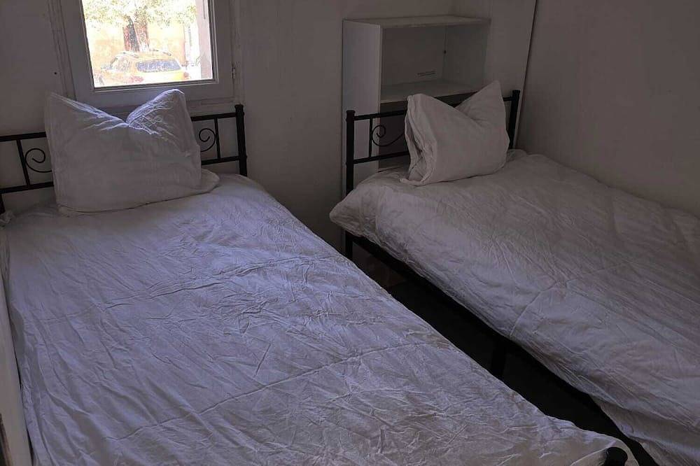 Entire apartment, Gite kastor in Rivesaltes, Perpignan region