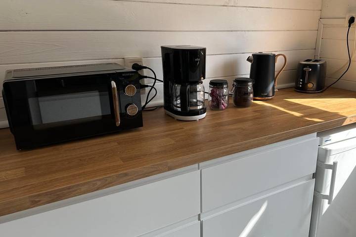 Gîte pour 3 personnes, avec terrasse et jacuzzi ainsi que piscine et jardin à Villeneuve-Minervois - 4