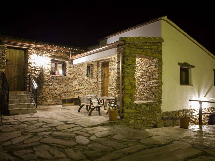 Ferienhaus für 6 Personen, mit Terrasse und Pool, mit Haustier - 1
