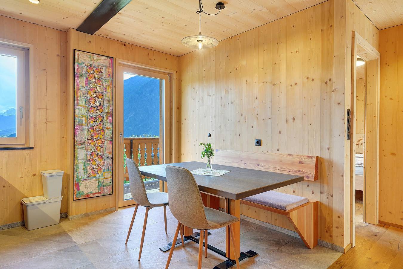 Ganze Wohnung, Ferienwohnung Felderhof Papaver mit Bergblick, Gemeinschaftsterrasse und Wlan in Uttenheim (Gais), Gais