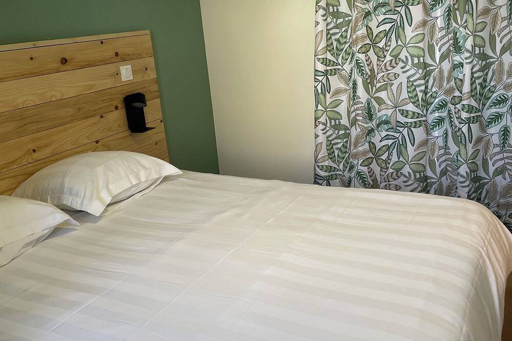 Appartement entier, Appartement 1 chambre 2 personnes 2bis in Saint-Symphorien-d'Ozon, Lyon et ses environs