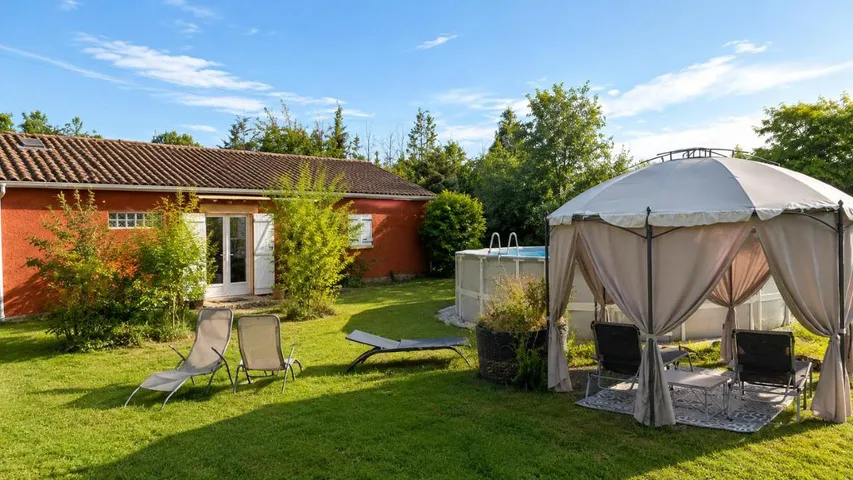Holiday home for 7 people, with garden and pool, with pets - 1