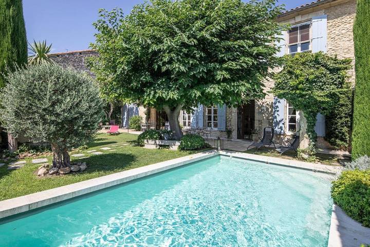 Maison de vacances pour 6 personnes, avec Terrasse ainsi que Jardin et Piscine à Maillane