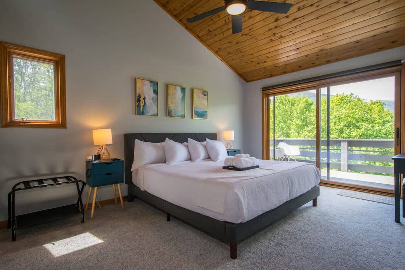 Mountain View 3Br w  Sunroom   Close  to Ski Trails in Blue Ridge Parkway, Maggie Valley