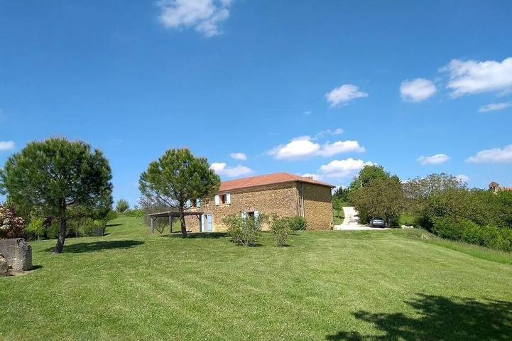 Agriturismo pour 10 personnes, avec jardin à Miramont-d'Astarac