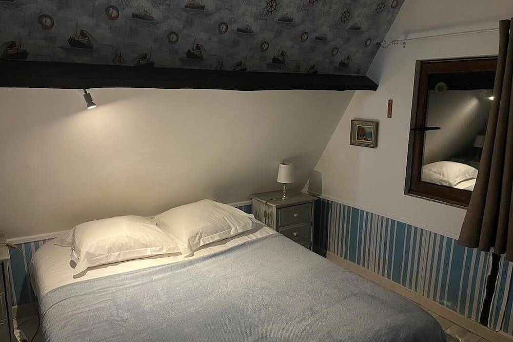 Maisons Normandes pour 12 pers. - Piscine Chauffée - 30 km de la côte normande in Épaignes, Région de Bernay