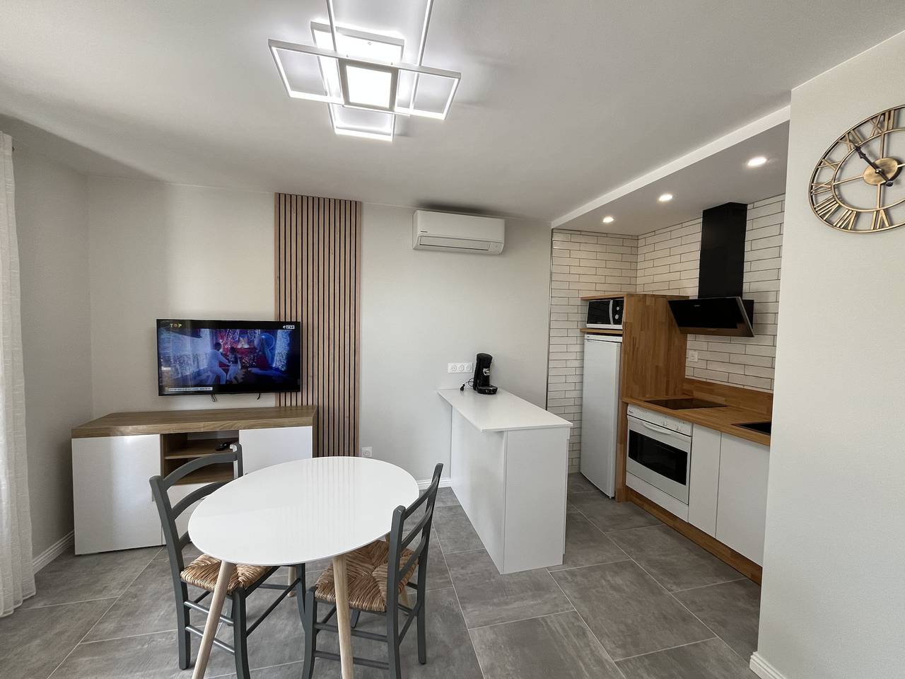 Appartement entier, Appartement de 32 m² - Bellevue Appartements in Saint-Martin-d'Ardèche, Gorges de l’Ardèche