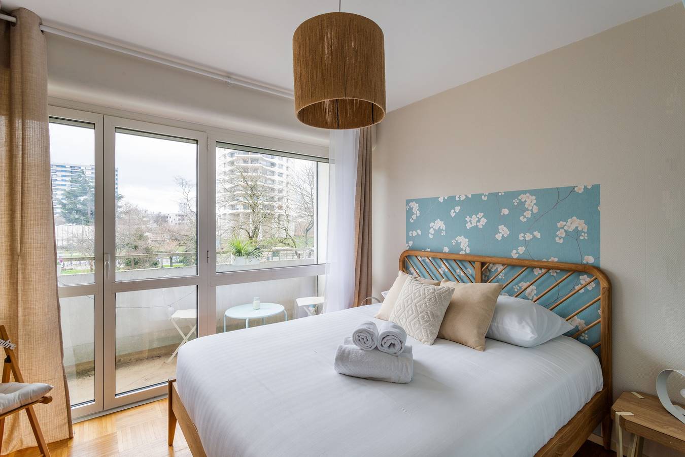 Appartement entier, Rosa, Confortable 2 chambres avec parking dans le centre in Rennes, Région de Rennes