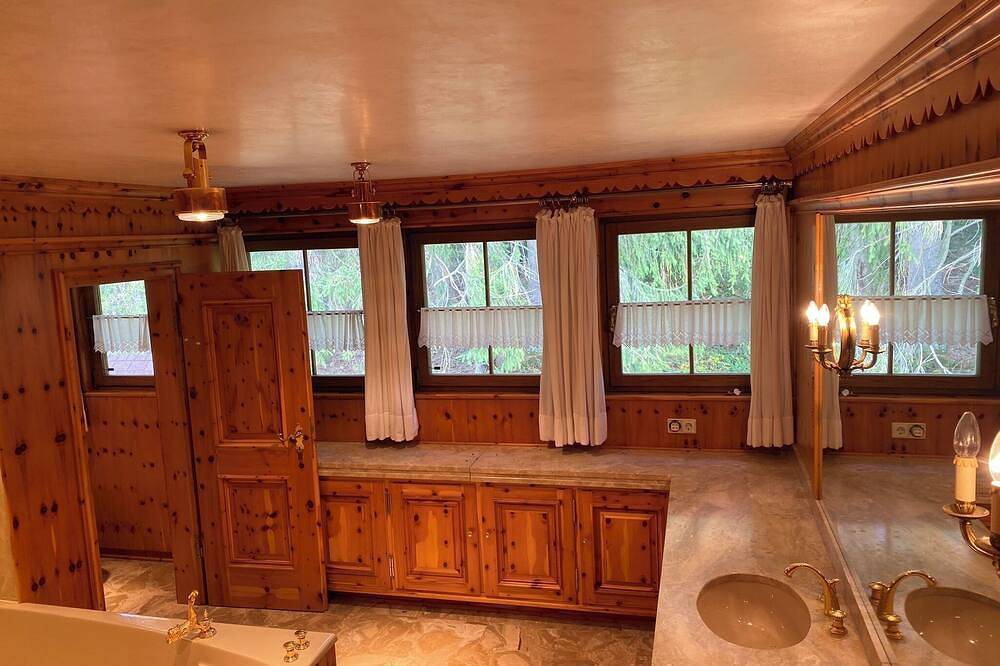 Schwarzwald-Villa mit Indoor-Pool in Mittelfalkau (Feldberg), Feldberg
