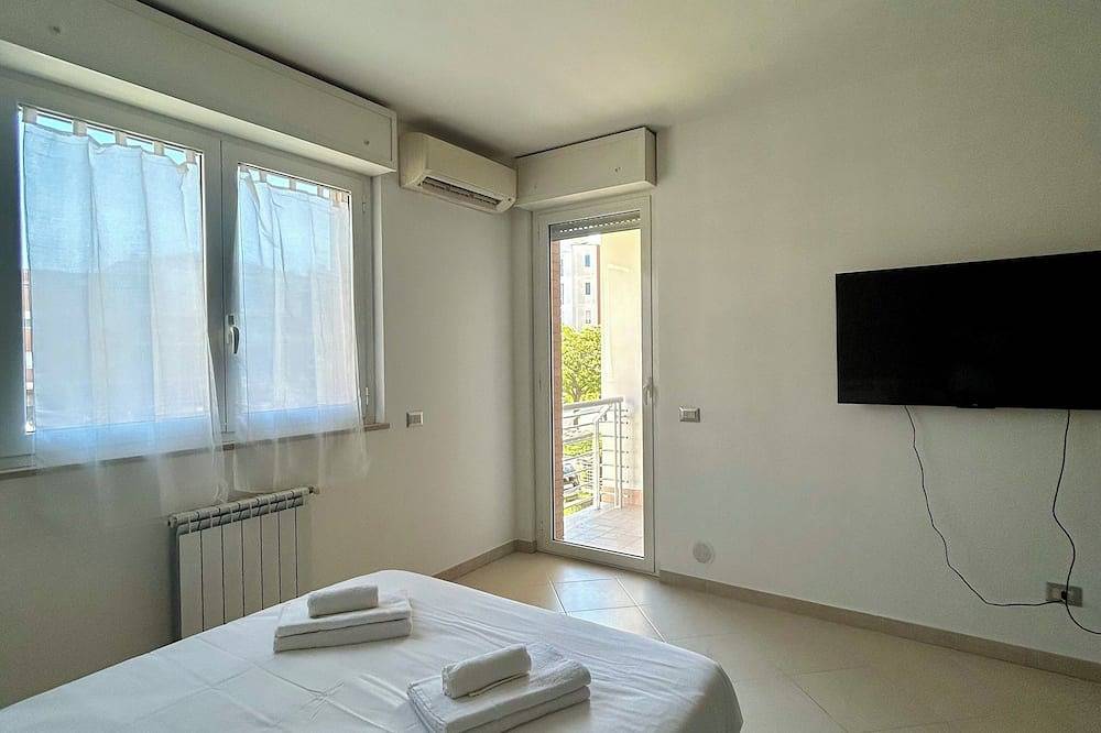 Entire apartment, Urban Sky Loft Fiumicino in Fiumicino, Rome Province