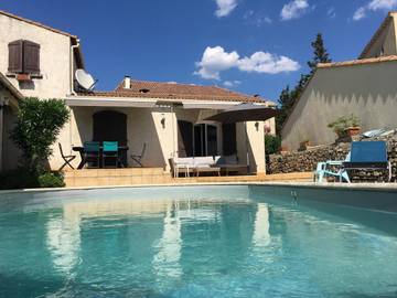 Cottage pour 8 personnes, avec piscine ainsi que jardin et bassin pour enfant à MUS