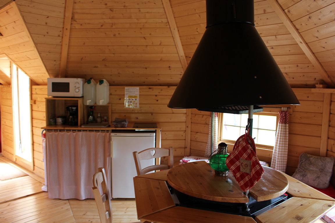Kota du Lac de Bairon, gîte insolite à la ferme in Sauville, Ardennes