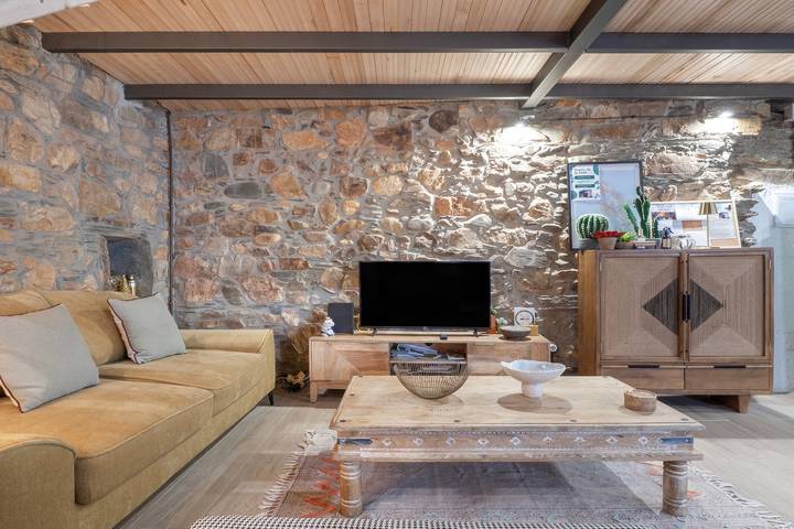 Casa Rural 'La Casita del Pajar' en El Bierzo, con Wifi in Vega de Espinareda, Cordillera Cantábrica
