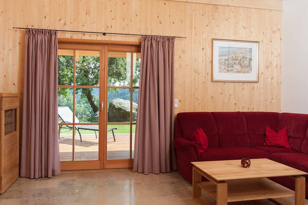 Gemütliches Ferienhaus am Biohof Schiegl im bay. Wald mit Panoramablick in Ostbayern
