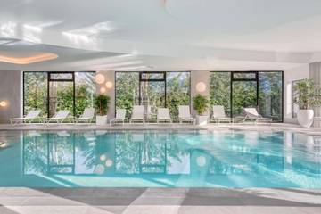 Hôtel pour 2 personnes, avec jardin et piscine ainsi que sauna et vue à Limonest