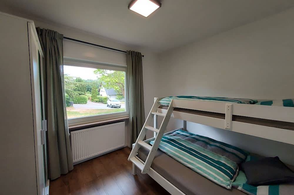 Ganze Wohnung, Ferienhaus Prinzenkopf Wohnung 96 m² mit wunderschönem Ausblick in das Moseltal in Alf, Traben-Trarbach und Umbegung