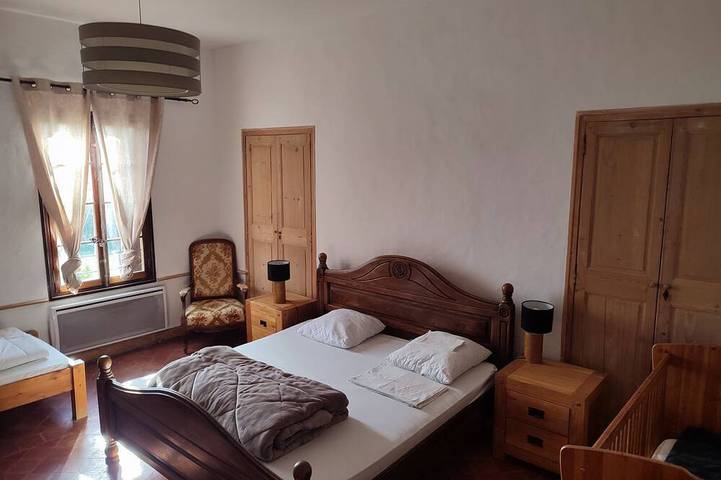 Location de vacances pour 6 personnes, avec jardin, animaux acceptés à Le Cailar - 3