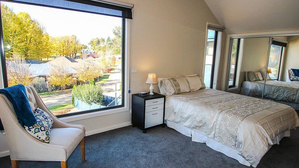 Kilfinan: Modernes Wohnen auf dem Rail Trail in Bright, Alpine Shire