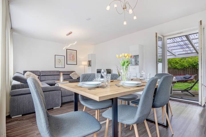 Ferienhaus für 8 Personen, mit Garten in Hüde