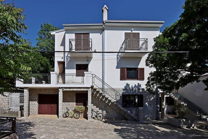 Ganze Wohnung, 1-Zimmer-Ferienwohnung mit Terrasse Klenovica, Novi Vinodolski in Klenovica, Primorje-Gorski Kotar