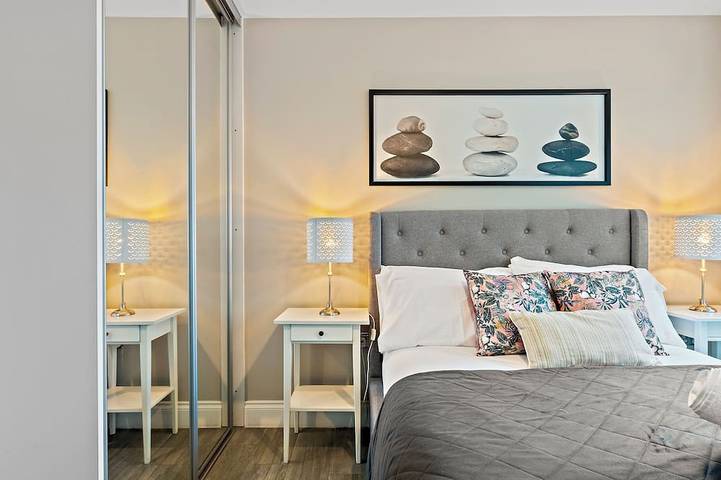 Entire apartment, Brighton's Beachfront Gem! | The Lanes | Sleeps 6 in Brighton, Sussex