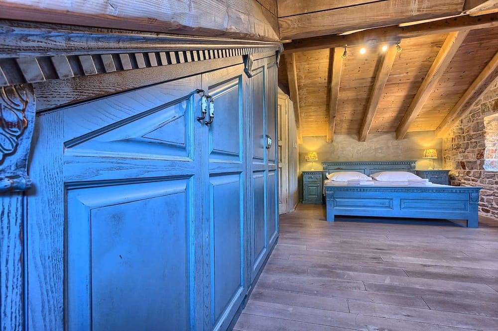 Finca Hvar - 3 maisons individuelles, 5 chambres, vélos pour tous et piscine in Stari Grad, Hvar