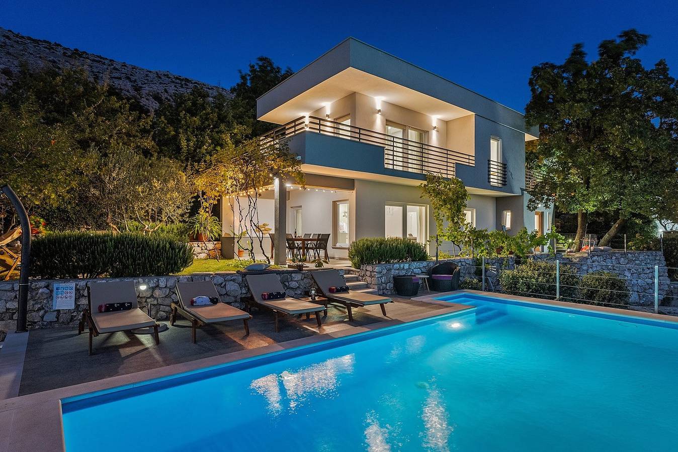 Villa pour 8 Personnes dans Gornje Sitno, Dalmatie continentale