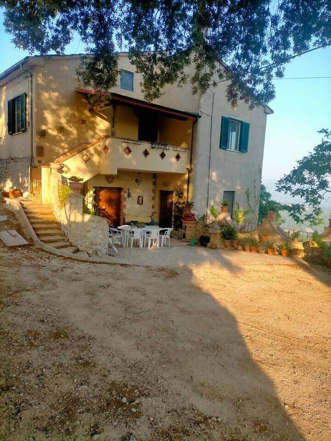 Ferienwohnung für 4 Personen, mit Terrasse und Garten sowie Ausblick