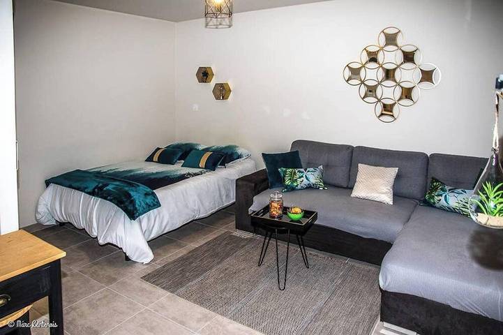 Gîte pour 2 personnes, avec jardin dans Abondant