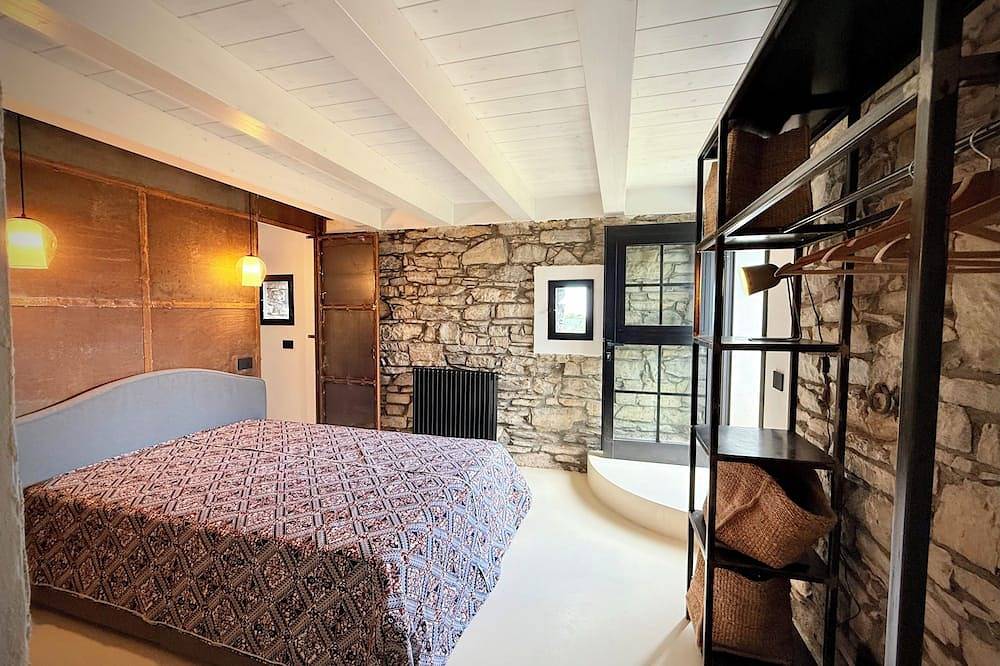 Design country house with pool & sea view - natural idyll between Dolceacqua & the sea in Dolceacqua, Ligurian Alps