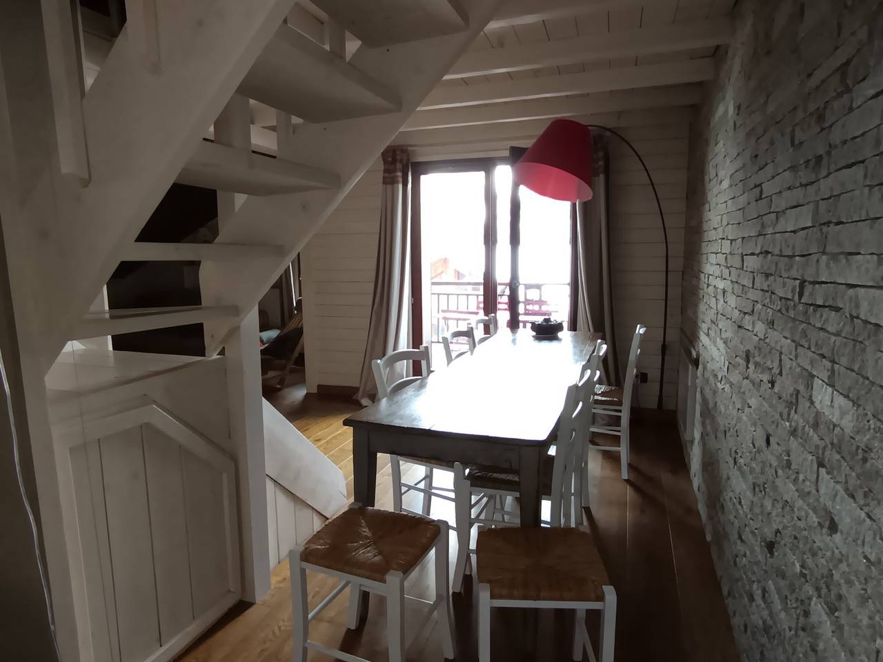 Appartement entier, Charmant duplex pour 5 pers. à Montgenèvre avec vue imprenable, proche commodités, parking inclus in Montgenèvre, Région de Briançon