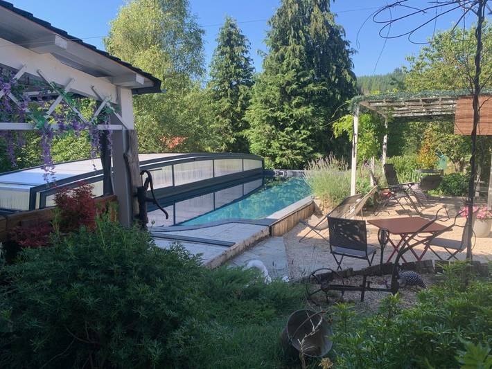 Gîte pour 2 personnes, avec Jardin et Piscine dans le Puy-de-Dôme