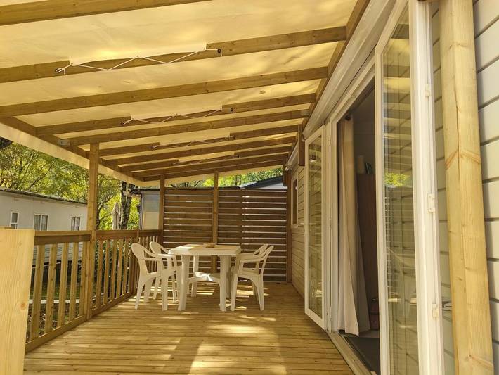 Location de vacances pour 4 personnes, avec terrasse et piscine à Génolhac - 4