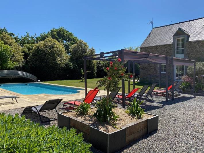 Chambre d’hôte pour 3 personnes, avec terrasse ainsi que jardin et piscine à Pleudihen-sur-Rance - 4
