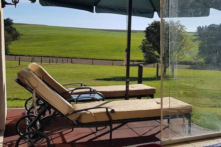 Ferienhaus für 4 Personen, mit Whirlpool und Terrasse sowie Pool und Sauna in Hebertsfelden