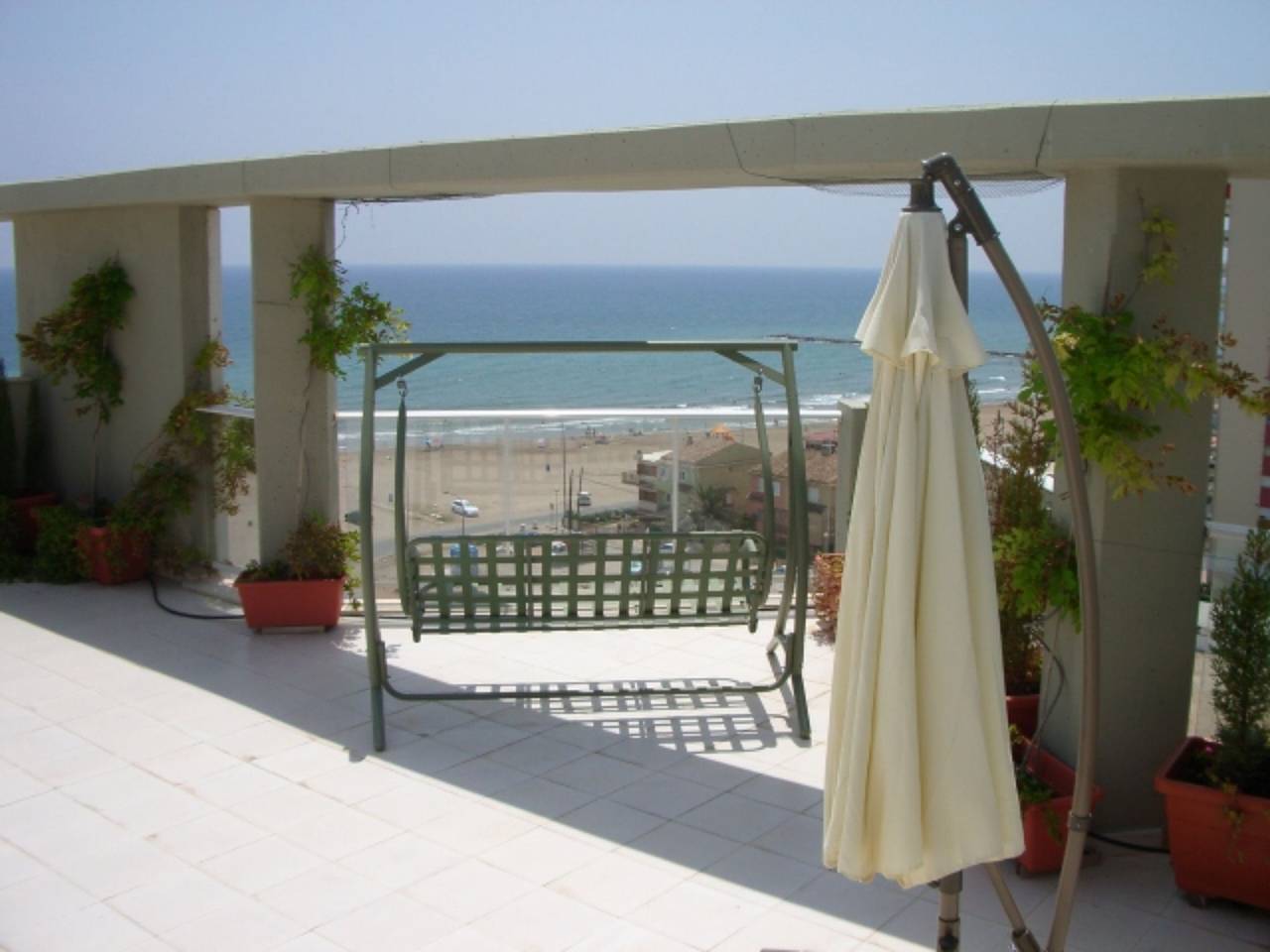Apartamento entero, Moderno Atico-duplex Frente Al Mar in El Puig, Costa de Valencia