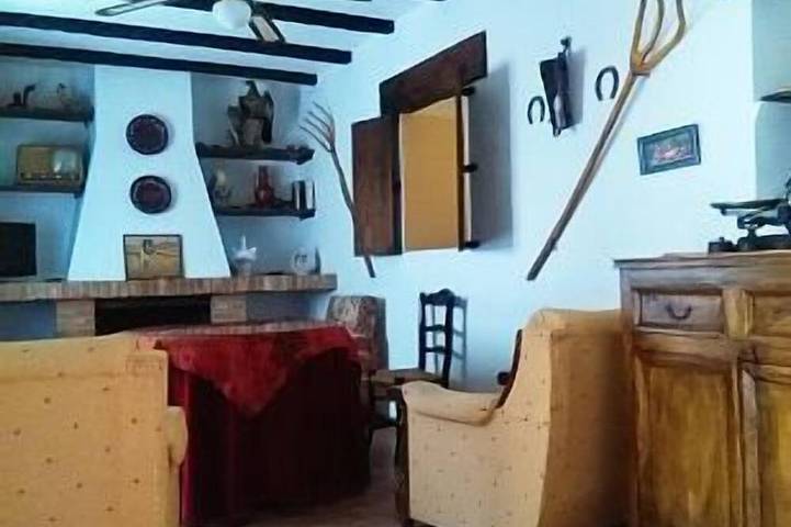 Gîte pour 6 personnes, avec Balcon à Arjona (homonymie)