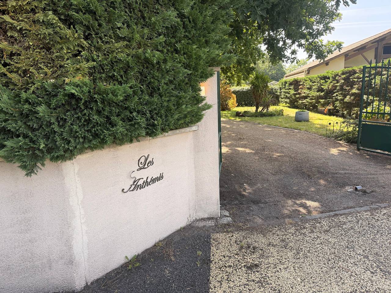 Chambre d’hôtes « Les Genêts » avec terrasse partagée, Wi-Fi et climatisation in Gujan-Mestras, Région d'Arcachon