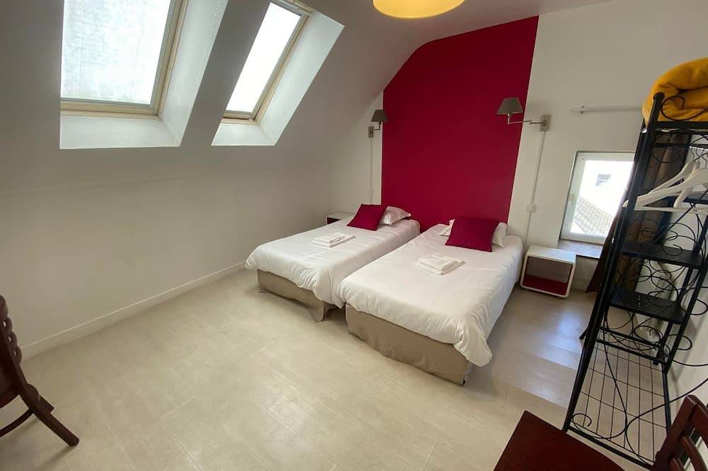 Group accommodation in the center of Azay le Rideau in Azay-le-Rideau, Loire Valley