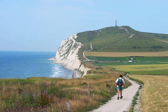 Au jet de pierre in Saint-Inglevert, Région de Boulogne-sur-Mer
