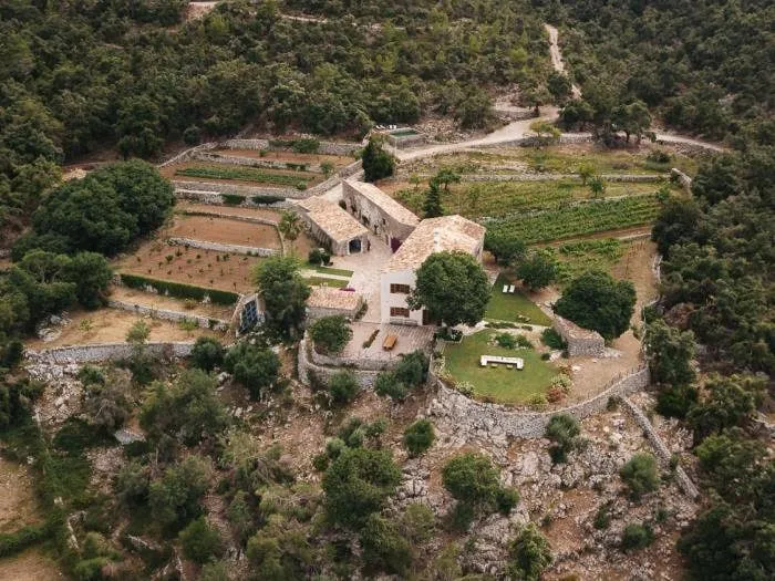 Casa de vacaciones para 9 personas, con jardín además de terraza y piscina - 1