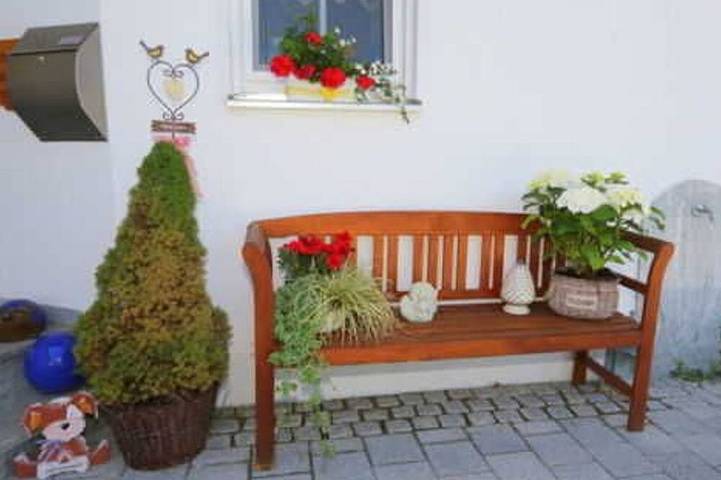 Ferienwohnung für 5 Personen, mit Garten und Balkon in Burtenbach - 2